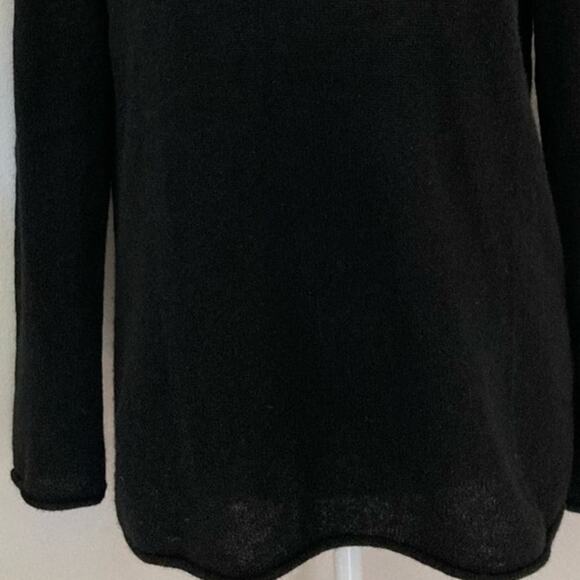 Uniqlo Cashmere Sweater Black  size S Boat Neck Knit Exposed Seams - Picture 7 of 7